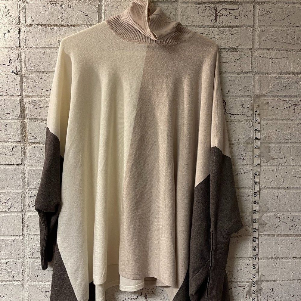 Alfani Tan Brown Colorblock Asymmetrical Hem Turtleneck Poncho Sweater large